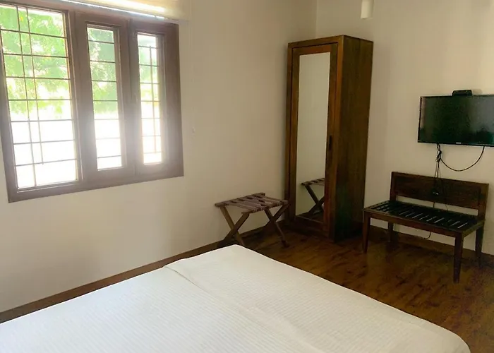 Bhola Bhawan Bed And Breakfast